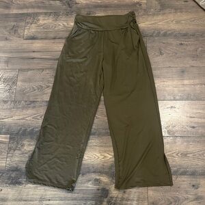 Women’s Wide Leg Athletic Pant
